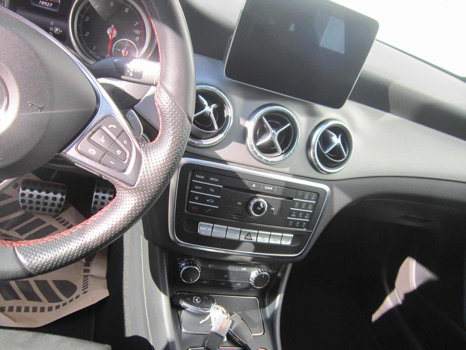 Mercedes CLA 180 Coupé AMG Line Gebrauchtwagen.at kaufen und verkaufen